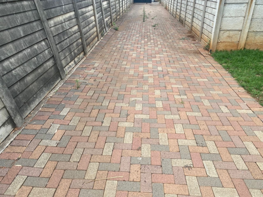 3 Bedroom Property for Sale in Waterval East North West